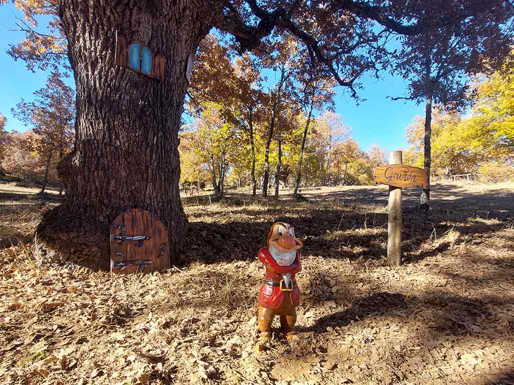 Bosque de los enanitos de almanza