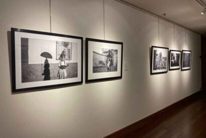 Imágenes de la exposición fotográfica de Carmen Coque sobre el Antruejo en Casa Botines