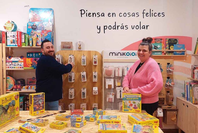 y Estefanía en su tienda El Mundo en tus Manos