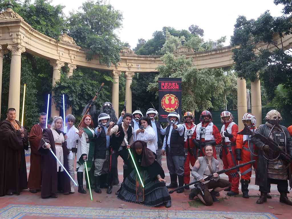 Fans de Star Wars ataviados como personajes de la película