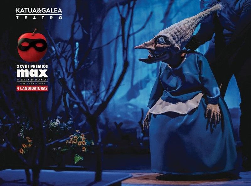 Cartel de la obra de teatro familiar La bruja rechinadientes, donde aparece el títere de la bruja con una prominente nariz. 