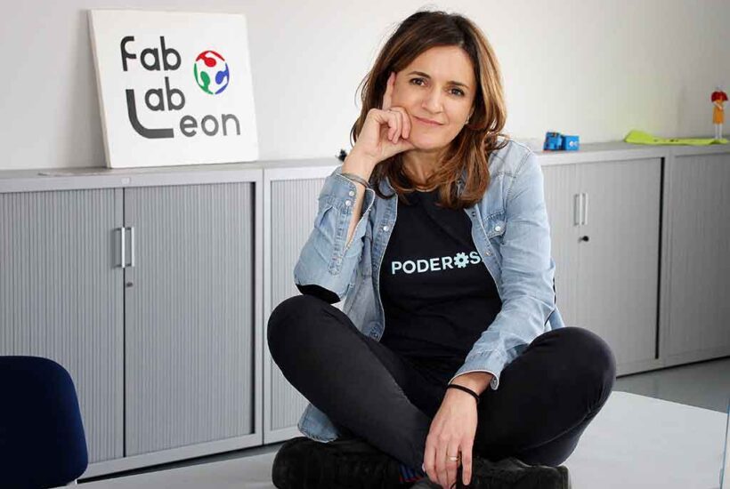 Nuria Robles, directora de Poderosas en Fab Lab León